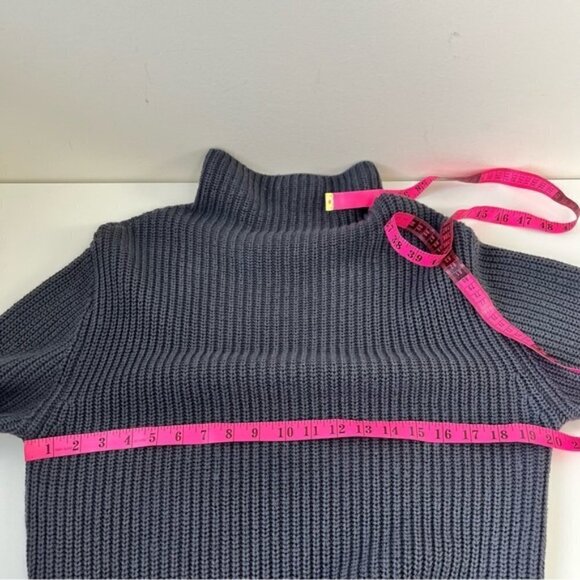 Aritzia Gray Turtleneck Sweater - Picture 12 of 13
